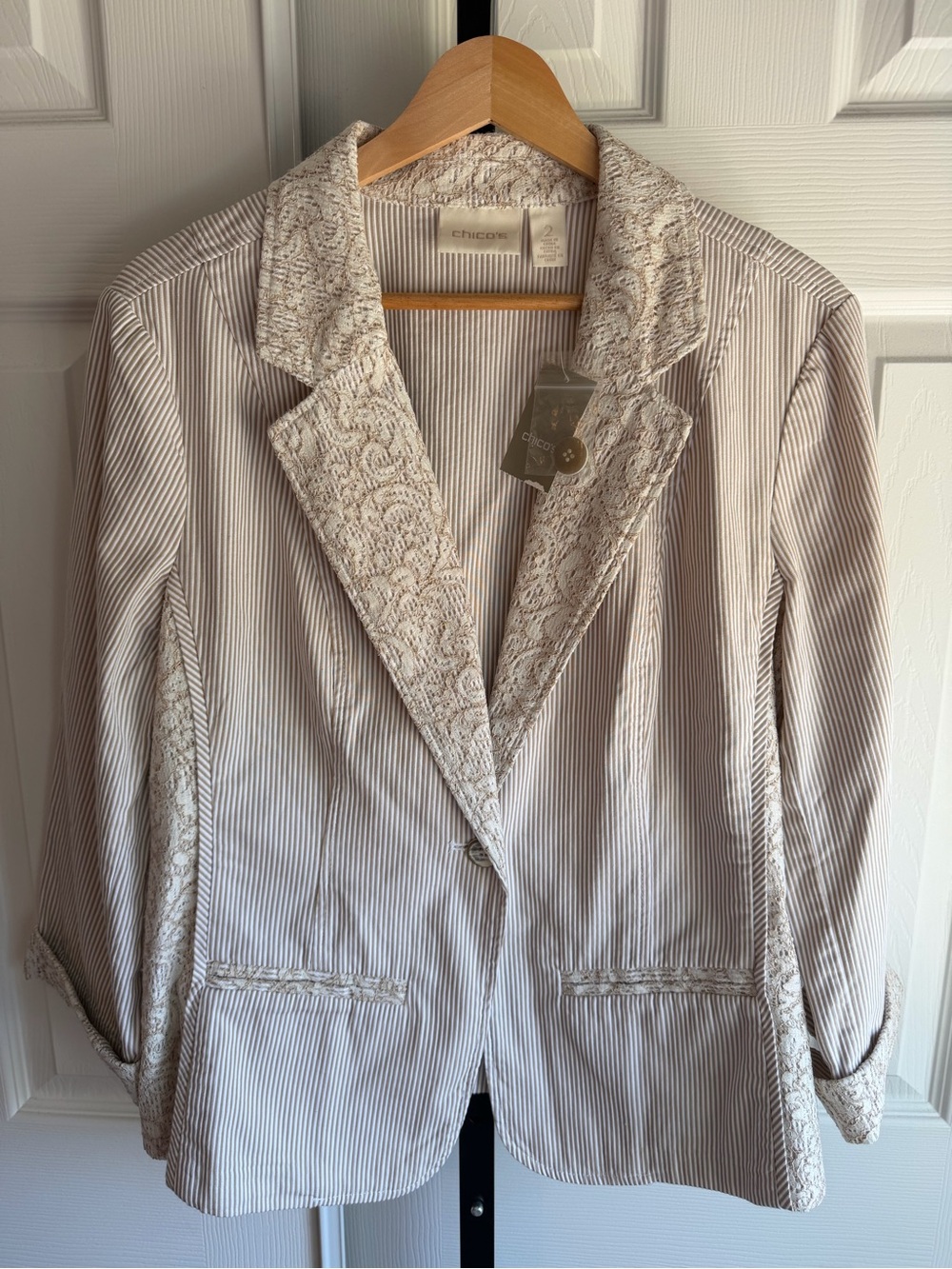 NWT Chico's Women’s Blazer Jacket Detail
Striped 3/4 Sleeve Neutral 100% Cotton
